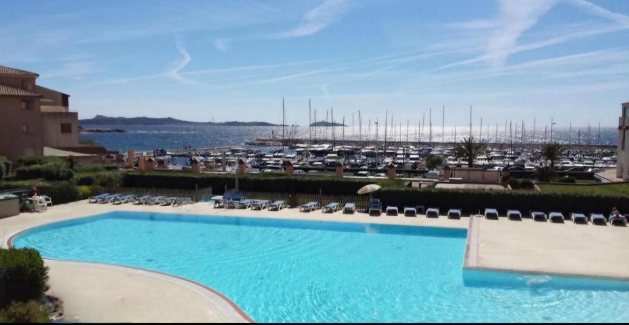 Appartement T2 - Bord De Mer - Piscine Six-Fours-les-Plages Exterior foto